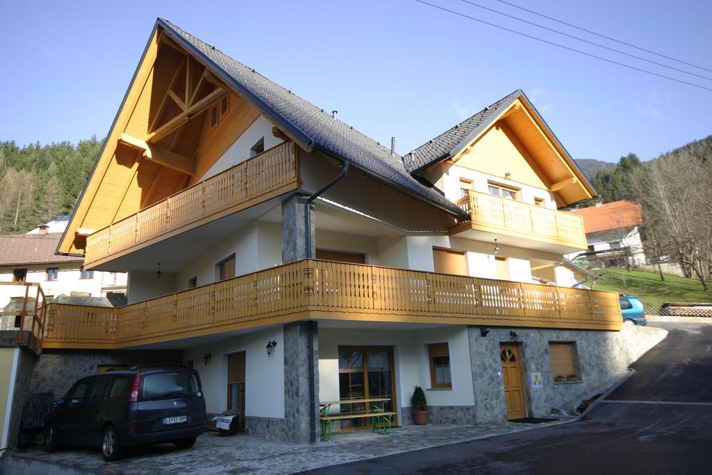 Apartments Karmen Rateče Exteriör bild